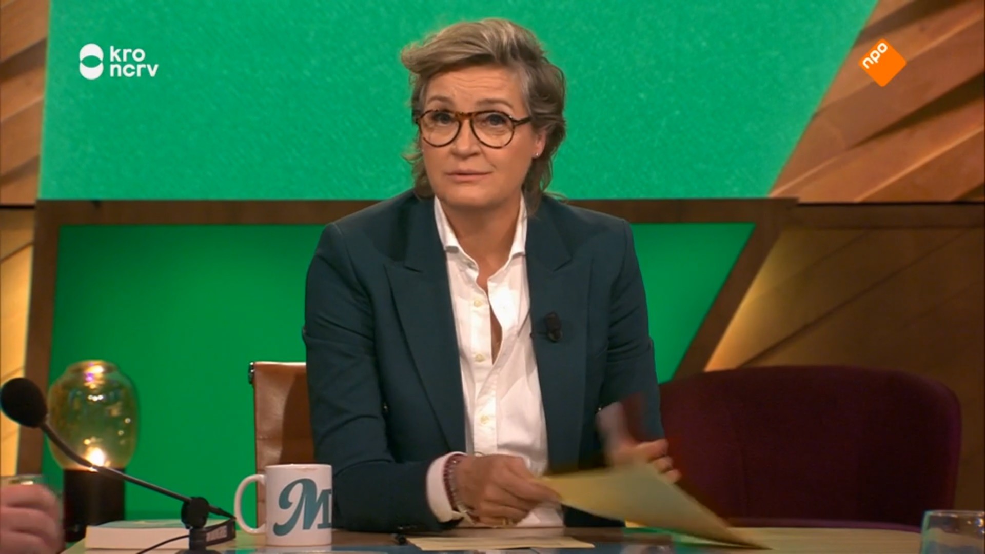 Kijkers verbijsterd door 'babbelzieke' Margriet van der Linden - TVgids.nl